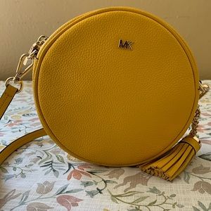 Michael Kors Canteen Crossbody